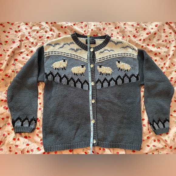 Sheep Cardigan - Picture 7 of 7